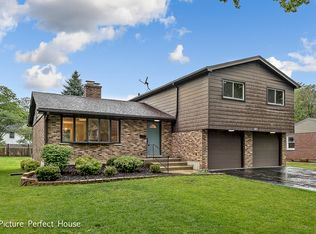 6116 Lane Pl, Downers Grove, IL 60516