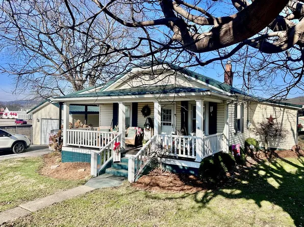 6 Jackson St, Lucasville, OH 45648