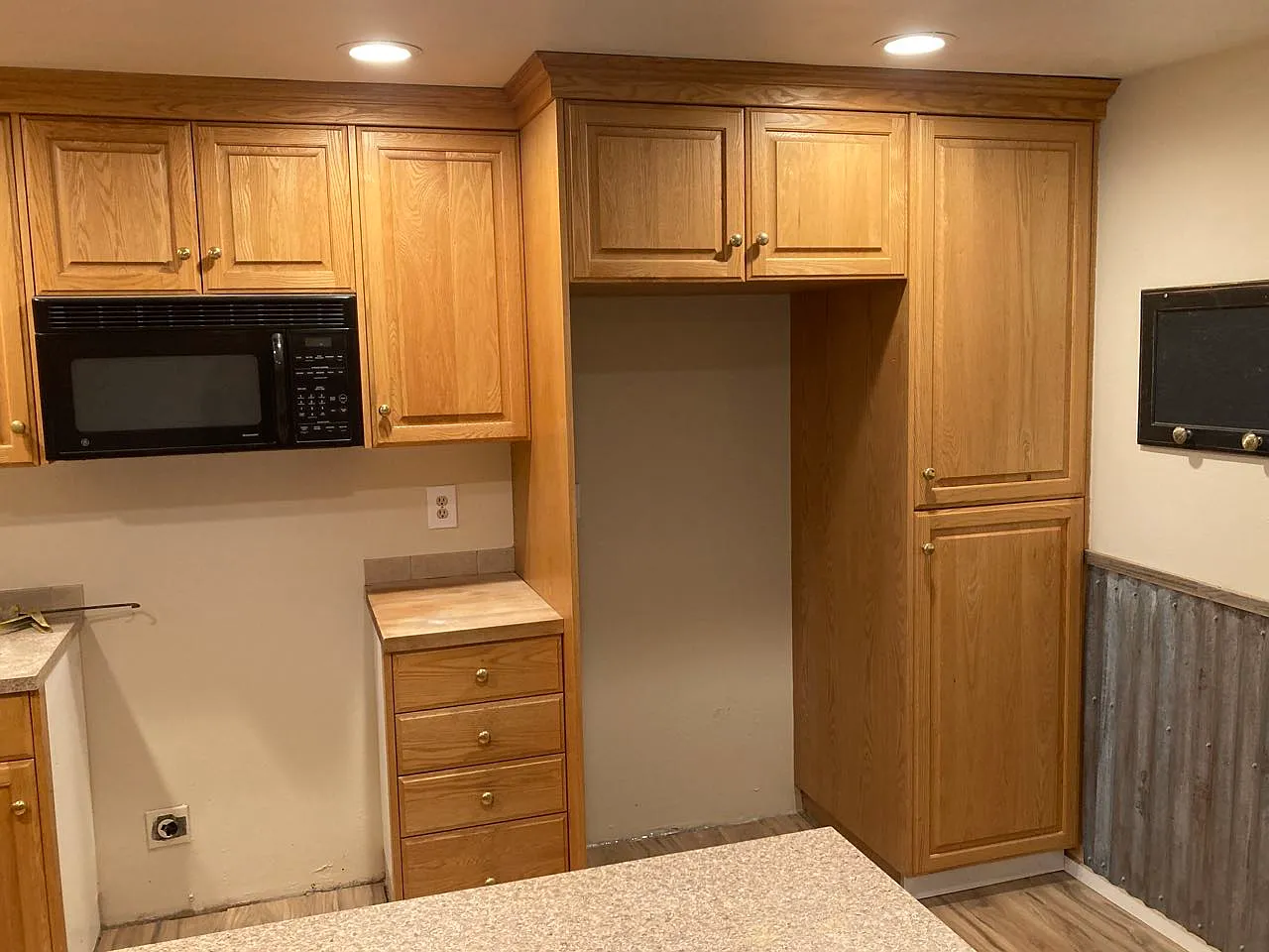 4 bed, 1932 sqft, $3,100 — Photo 3