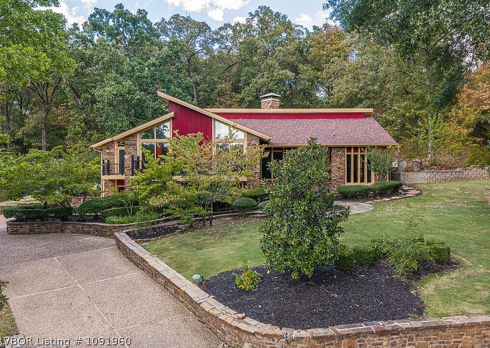 1st image of 3707 Old Oaks Ln