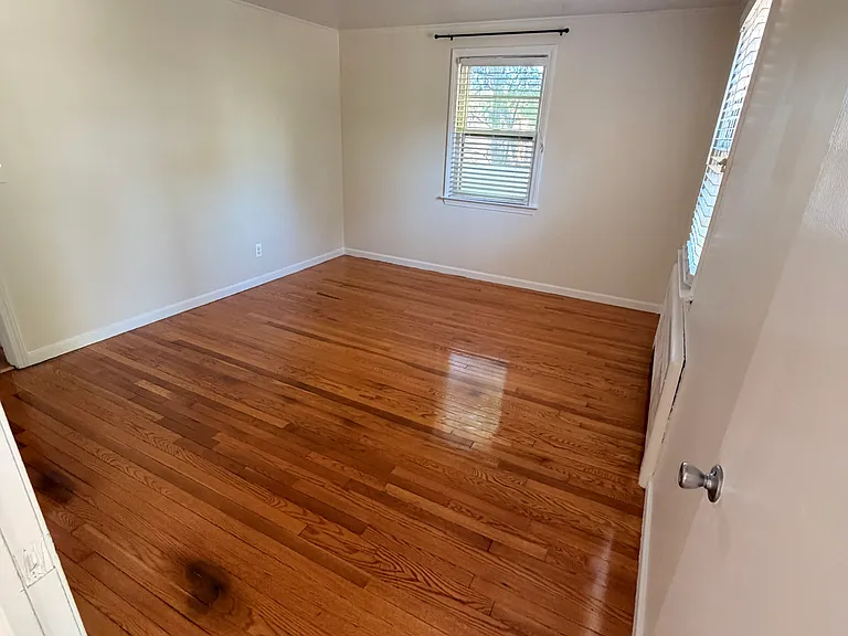 50 Elm Dr — Photo 5