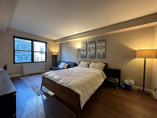 Rented by Keller Williams NYC | media 19