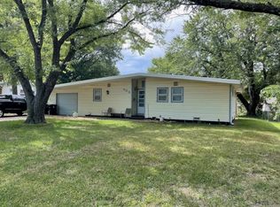 405 E Random Rd, El Dorado, KS 67042