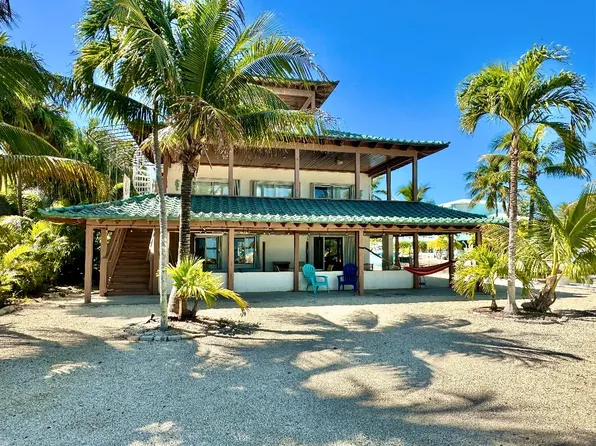 25388 2nd St, Summerland Key, FL 33042