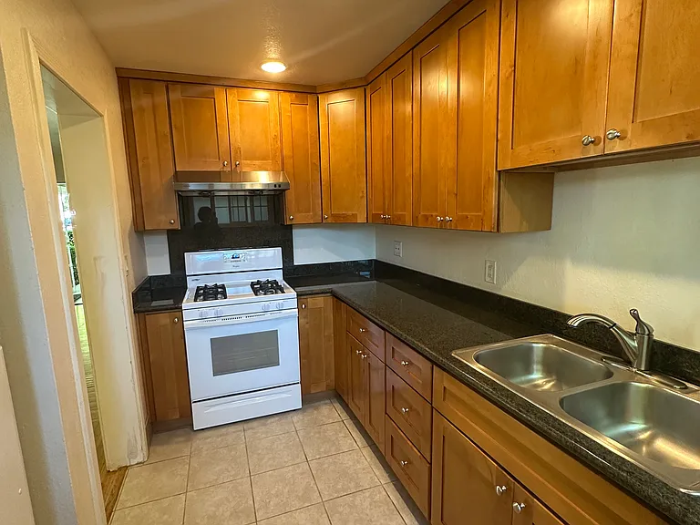 609 N Genevieve Ln #609 — Photo 1