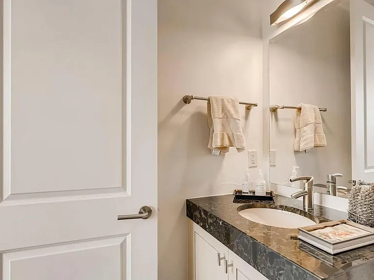 436 Jackson St — Photo 17