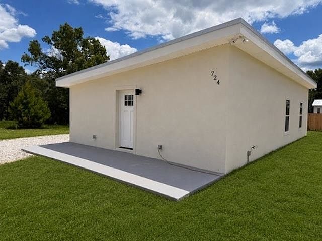 1st image of 724 Dawn Ave