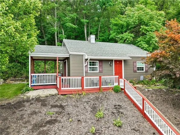 670 7th St, Beaver, PA 15009