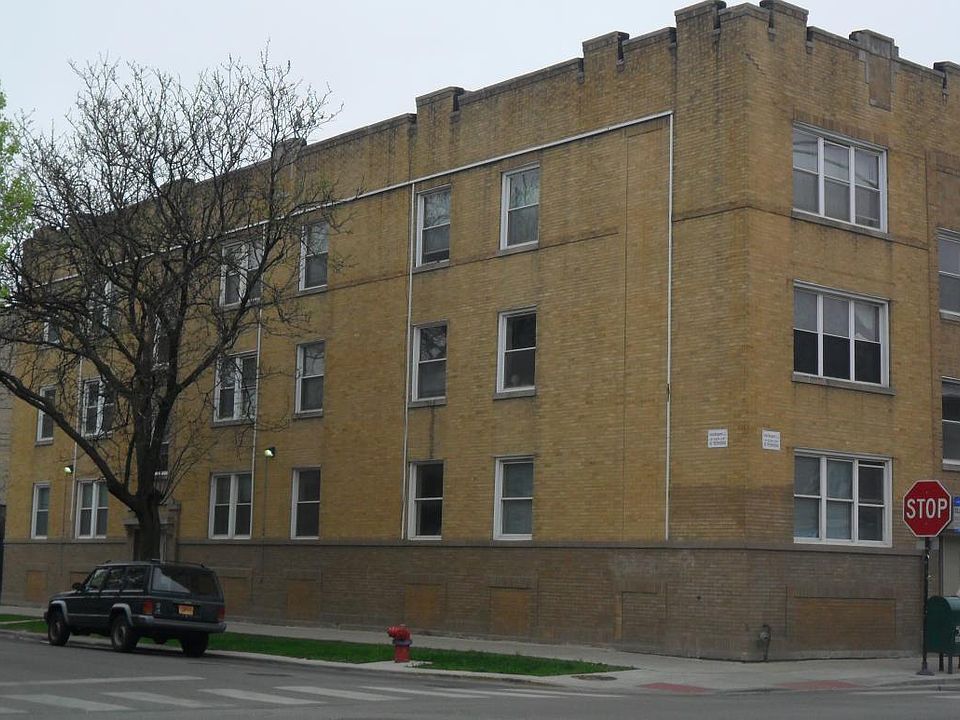 1st image of 3947 W Cortland St #1