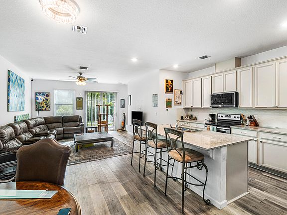 5th image of 1829 Lake Cove Drive
