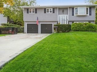 58 Oakridge Drive, Bay Shore, NY 11706