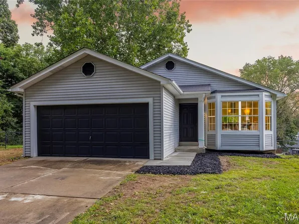 842 Whispering Rock Dr, O'Fallon, MO 63366