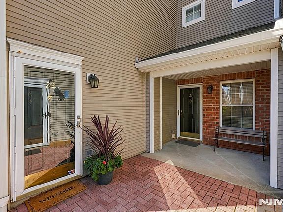 5th image of 22 Greenbrook Drive