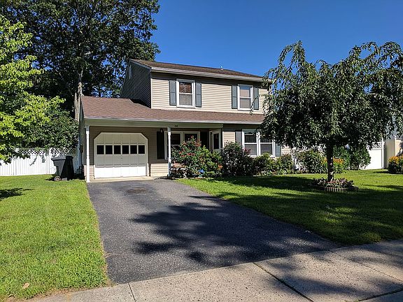 2nd image of 136 Ticonderoga Dr