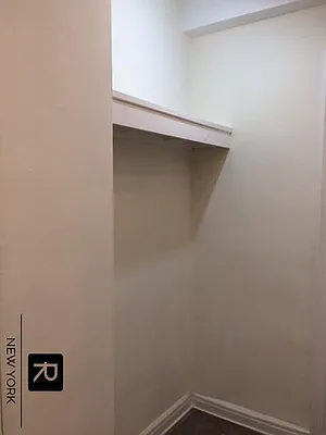 Rented by R New York | media 25