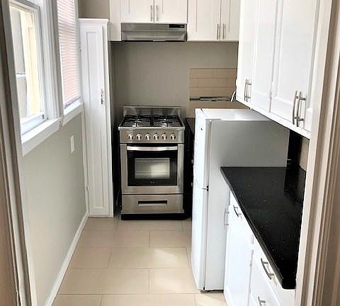 2nd image of 2774 Franklin St APT 16