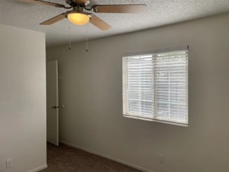 2543 Inverness Dr — Photo 20