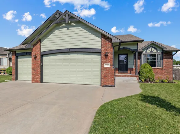124 W Harmony Cir, Rose Hill, KS 67133
