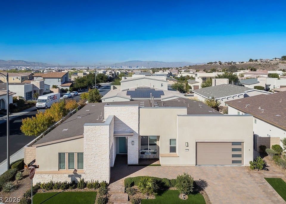1st image of 3016 Travesara Ave