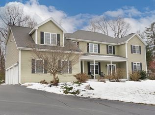 51 Preservation Ln, Holden, MA 01520