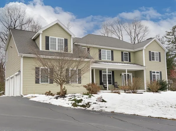 51 Preservation Ln, Holden, MA 01520