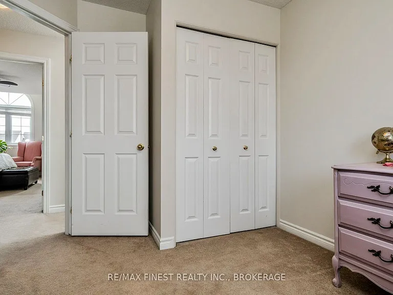 116 Fireside Ct — Photo 16