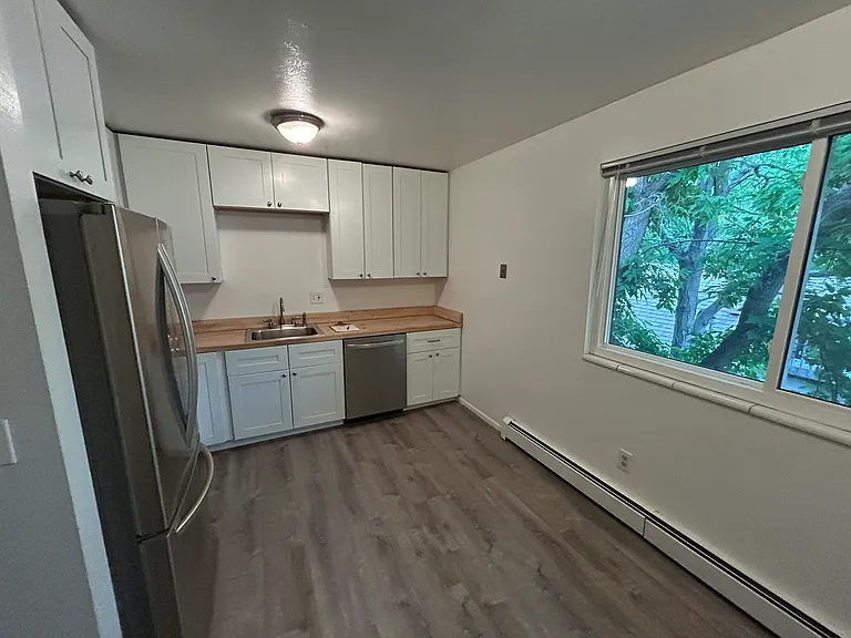 827 North St #2 — Photo 4