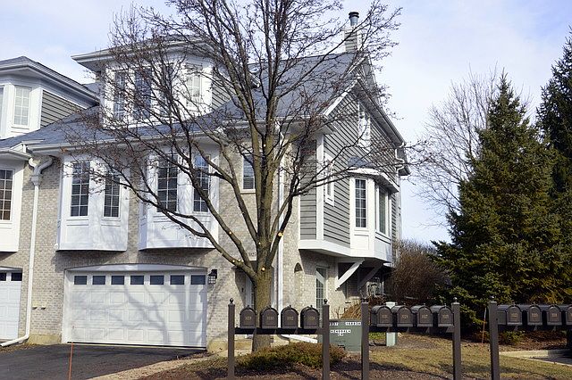 1st image of 1025 N Glenview Ct