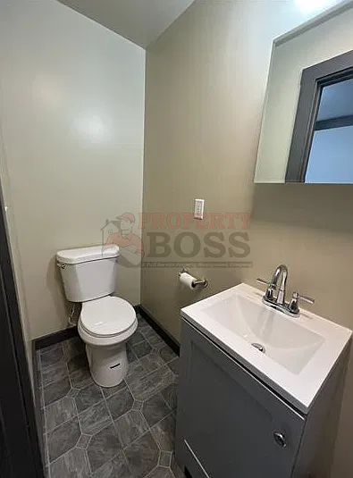 15 Rimbach St. Left - 1 — Photo 4