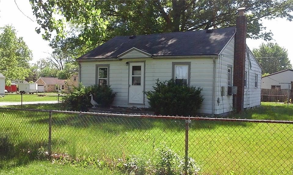 1st image of 2045 Wilding Ave