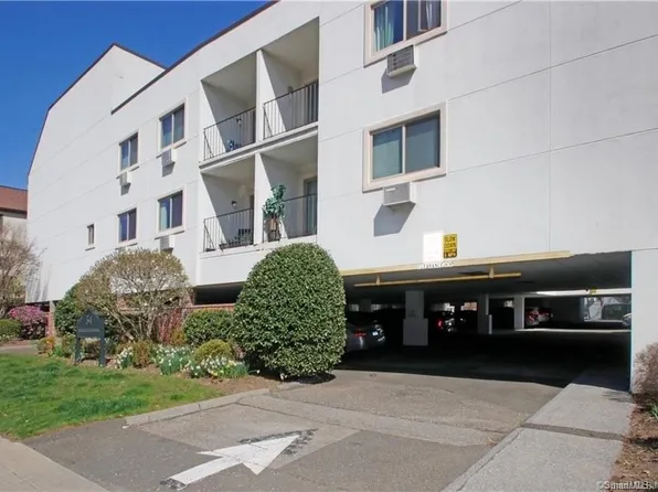 34 Crescent Street #2Q, Stamford, CT 06906
