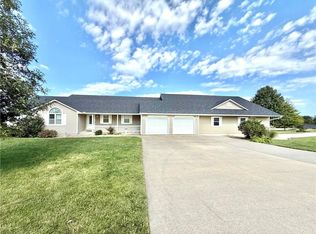 27119 Southridge Dr, Maryville, MO 64468