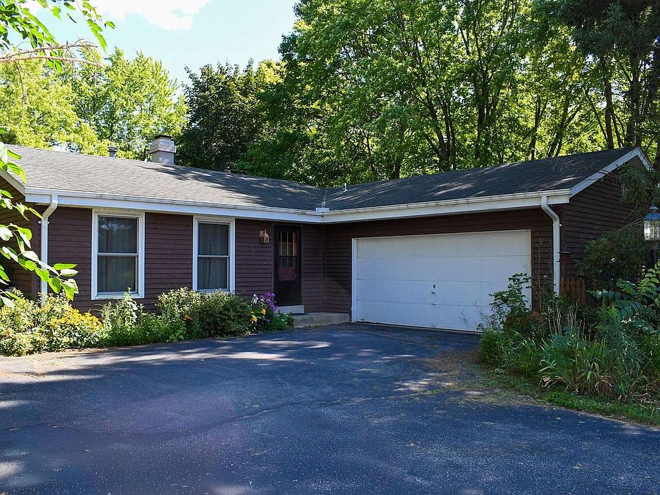 1st image of 1325 Carlin COURT