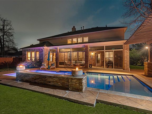 2nd image of 155 S Arrow Canyon Cir