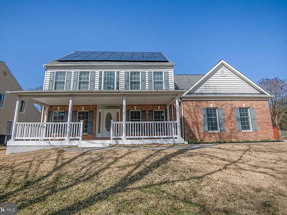 2nd image of 460 Highfield Ct