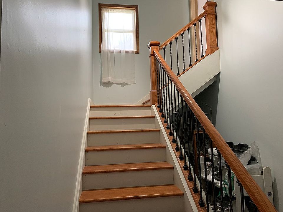 Office /BR Stairway