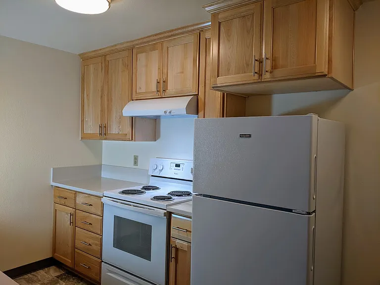 2229 Hawthorne St #D — Photo 2