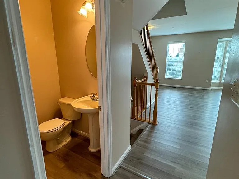 2424 Wynfield Ct — Photo 9