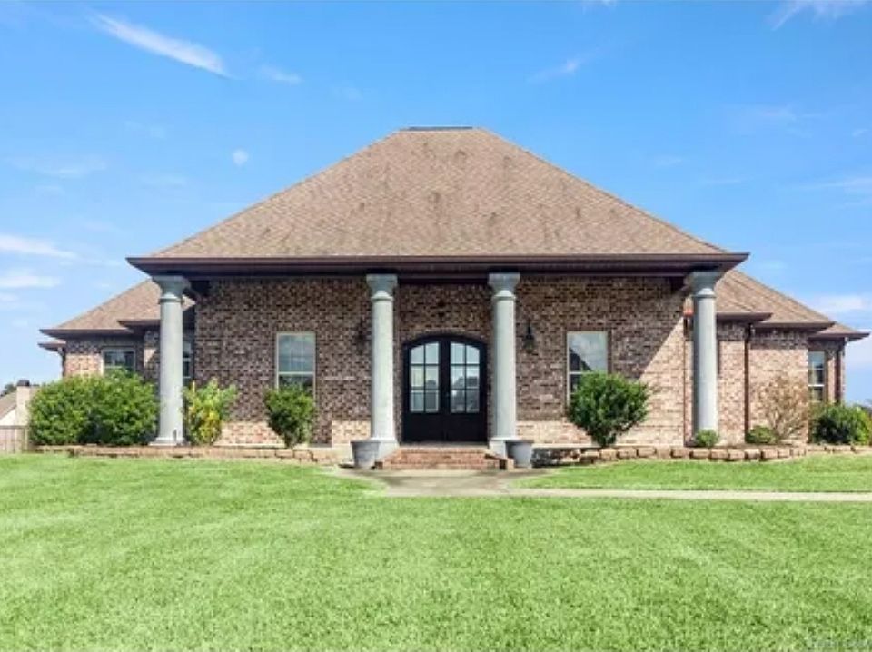 1st image of 3665 E Cabella Rd