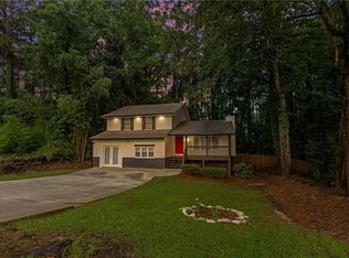 630 Pennylake Ct, Stone Mountain, GA 30087