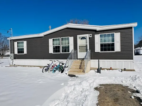 35 Adams Street, Skowhegan, ME 04976