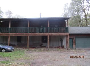 38 Evergreen Dr, Gouldsboro, PA 18424