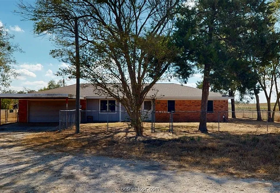 8251 W State Highway 21
