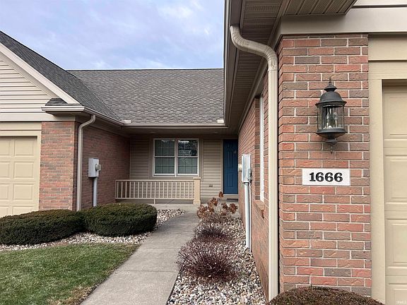 2nd image of 1666 Edgebrooke Ct