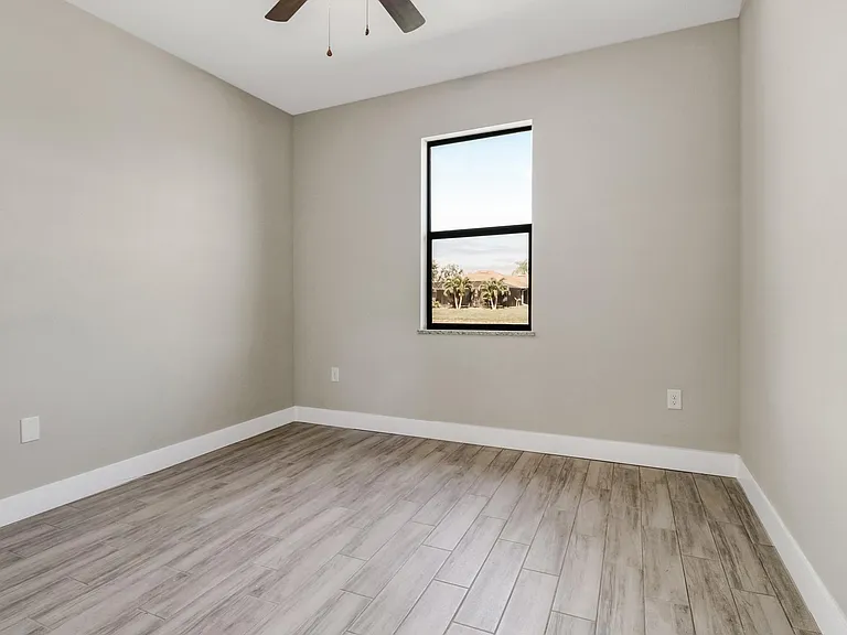 10621 Landau Ln — Photo 15