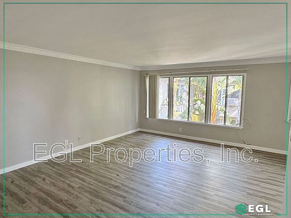 5th image of 1235 N Havenhurst Dr APT 16