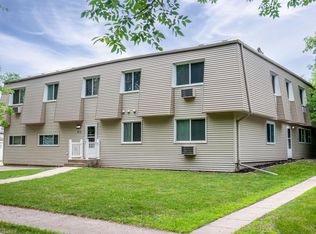 515 Oxford St, Grand Forks, ND 58203