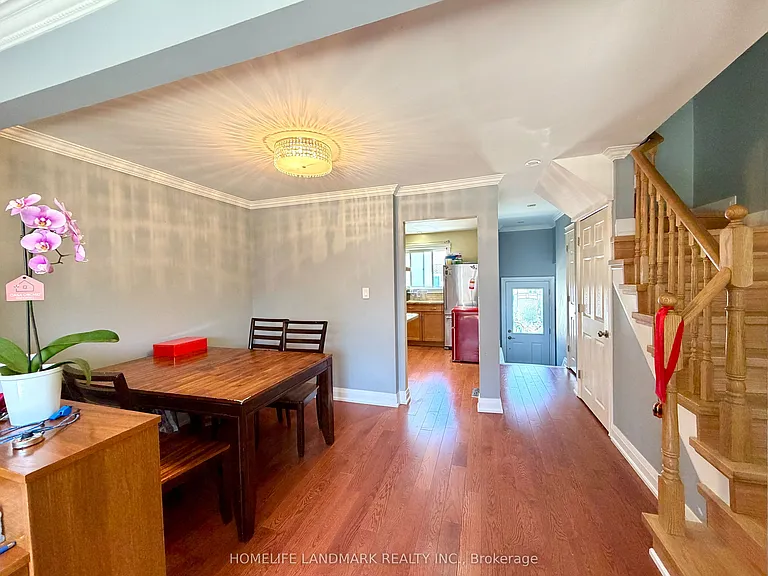 400 Mississauga Valley Blvd #20 — Photo 9
