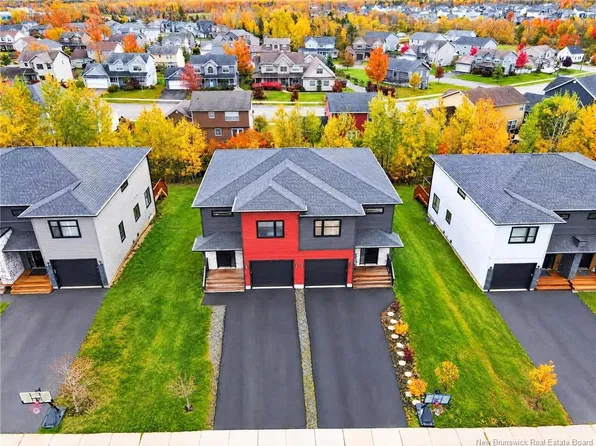 58 Francfort Cres, Moncton, NB E1G 5W6