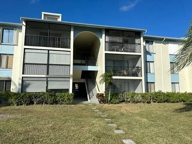 1106 Green Pine Blvd #E1 — Photo 11
